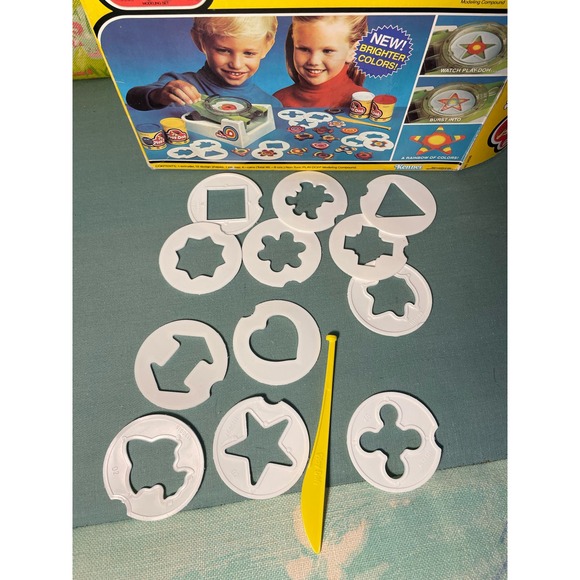 Play-Doh Rainbow Rings Extruder Toy - 1981 COMPLETE - Picture 3 of 11